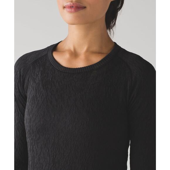 LULULEMON Rest less Pullover Black Textured Long Sleeve Running Active Women's 8 - Picture 13 of 14